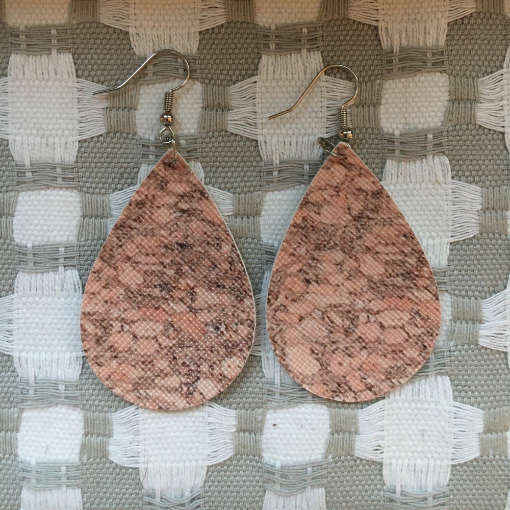 Cork teardrop earrings